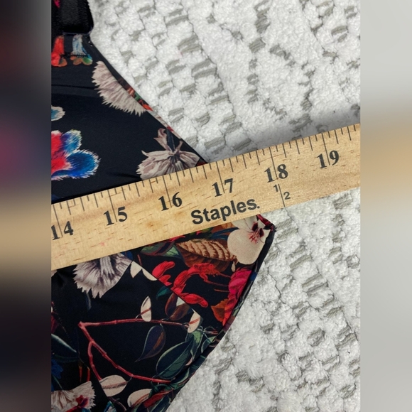 Torrid T-Shirt‎ Bra - 360° Back Smoothing Sixe 42D - Picture 9 of 10